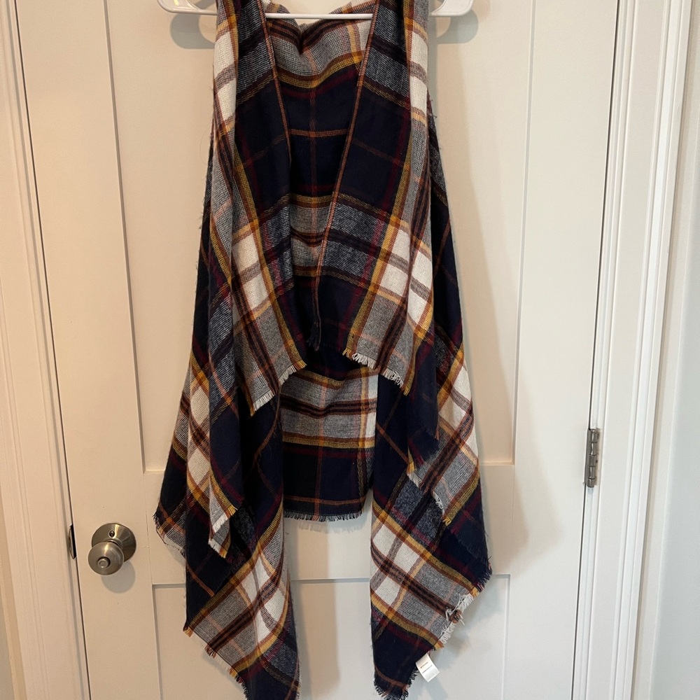 Plaid Patterned Flannel Vest with Hood!